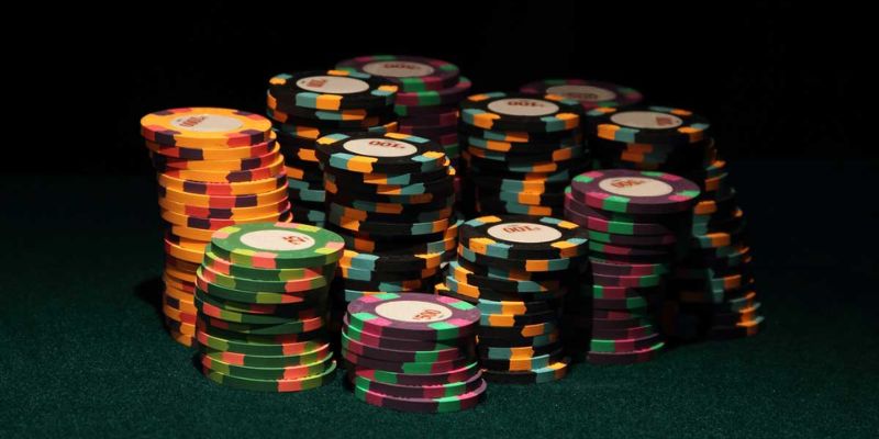 Casino chip là gì: Lợi ích của các chip trong sòng bài